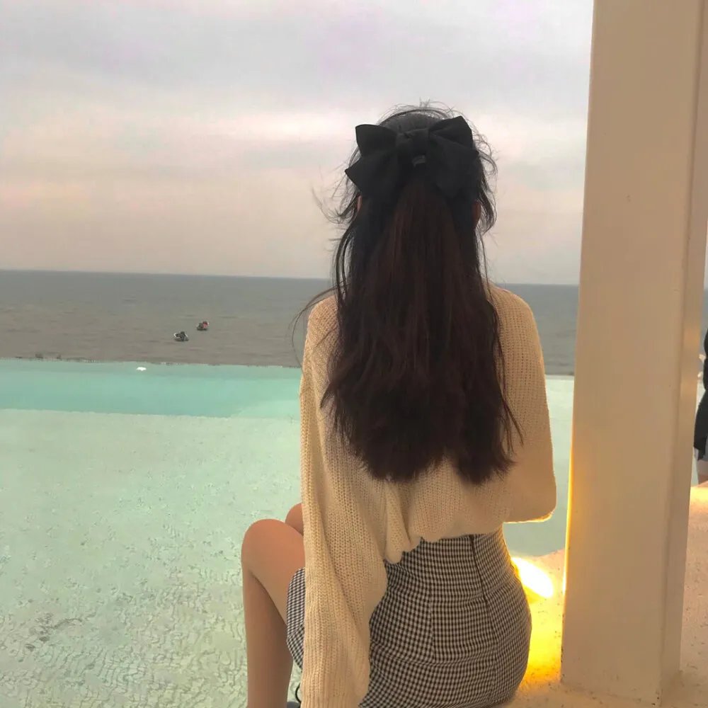她恨我